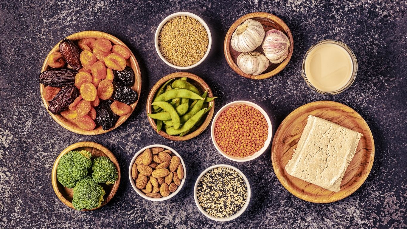 Low-Calorie Diet for Hormonal Balance Tips for Women Over 40 (1)