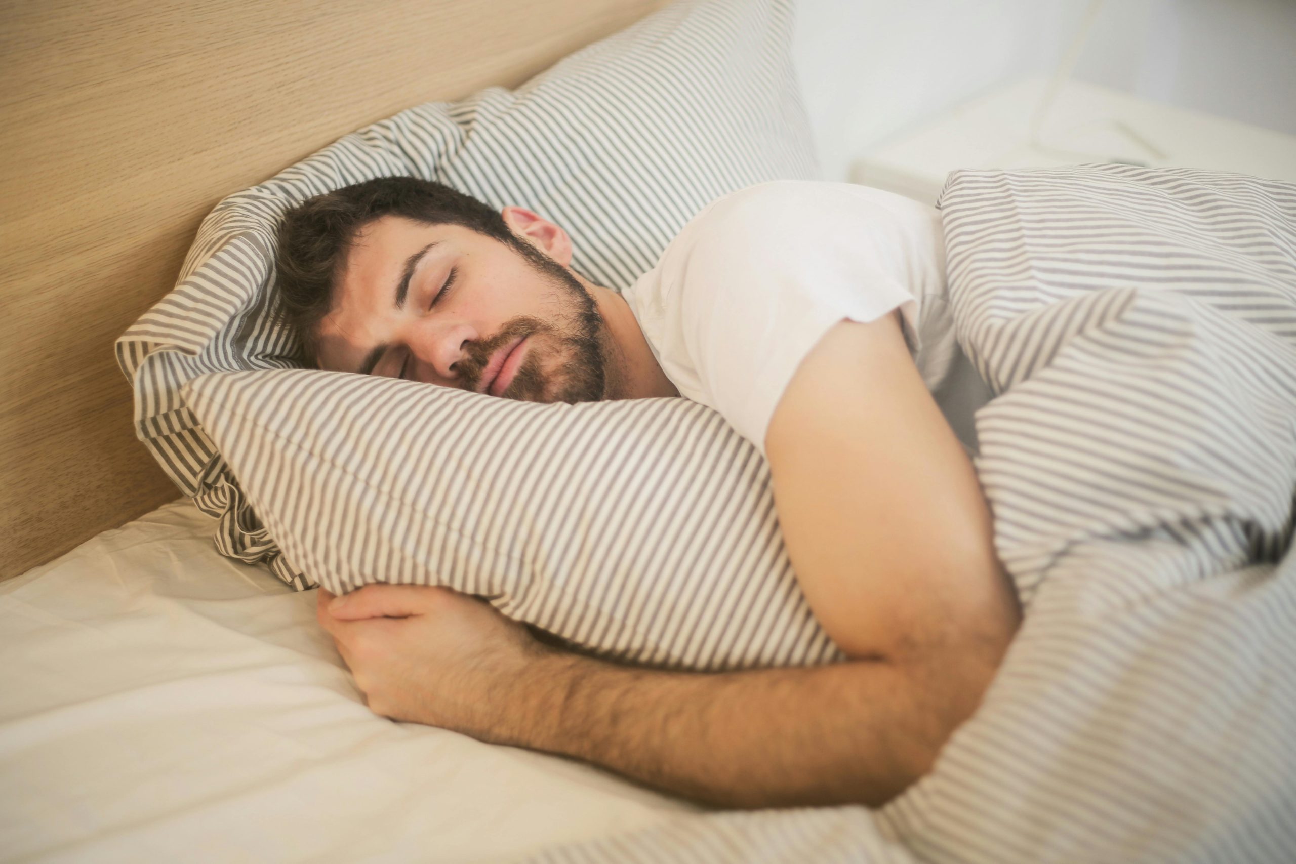 How to Avoid Weight Loss Plateaus on a Low-Calorie Diet